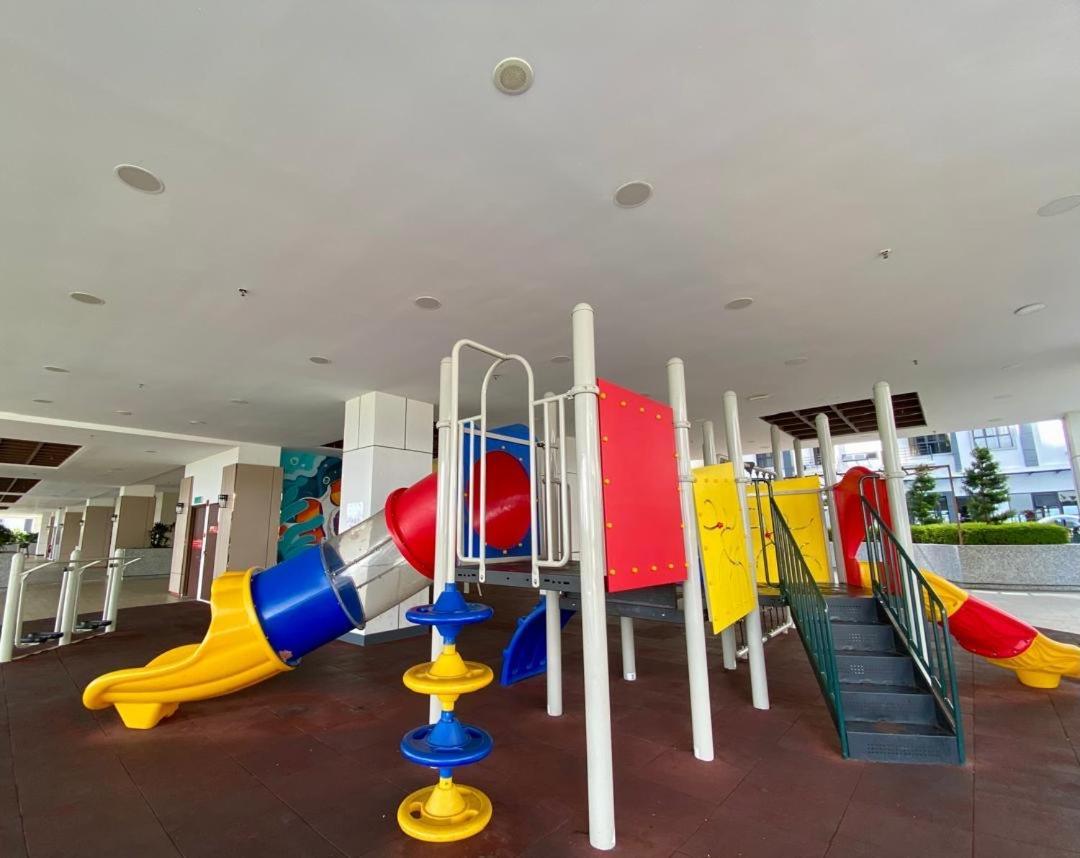 K Avenue B3a 2bed Apartment *