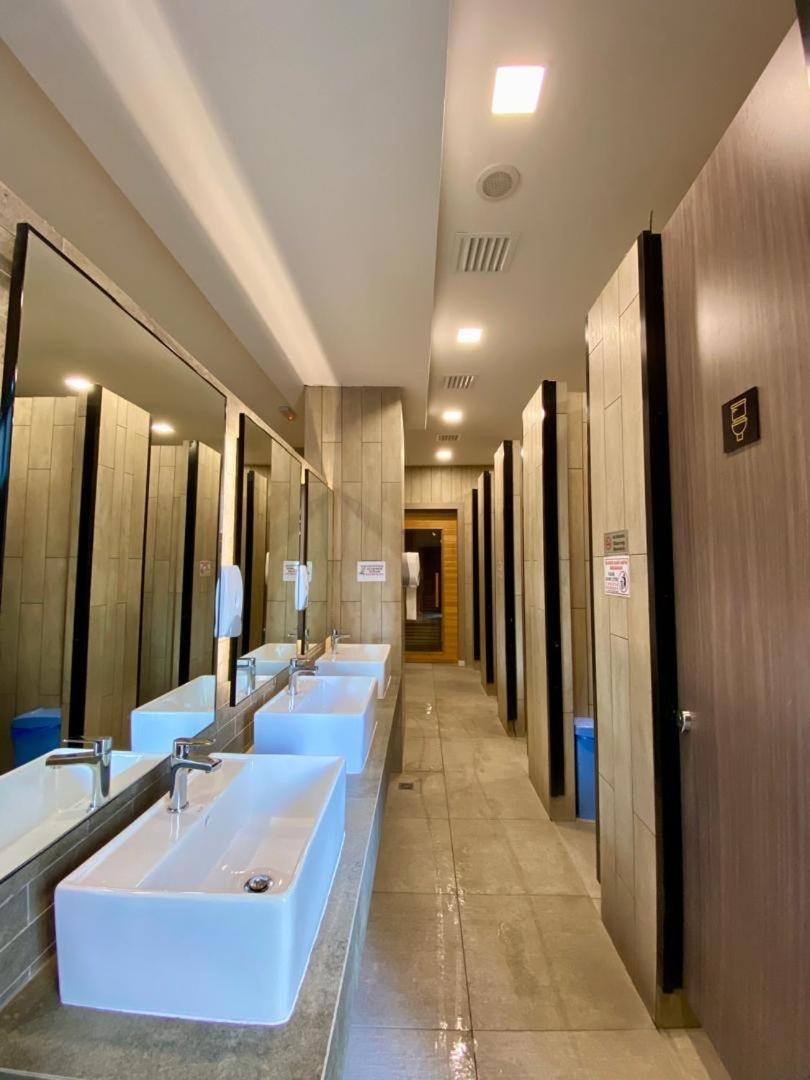 K Avenue B3a 2bed Apartment *